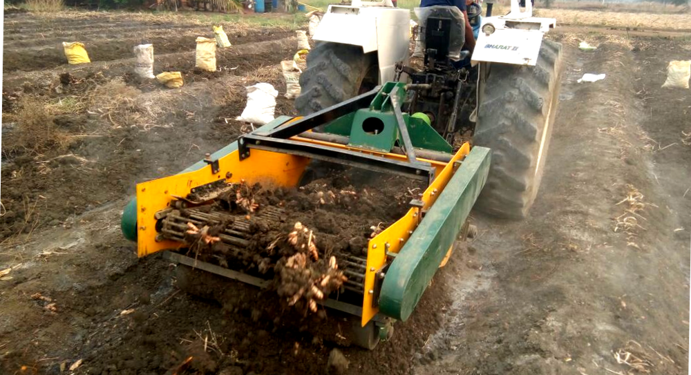 turmeric-harvester-machine